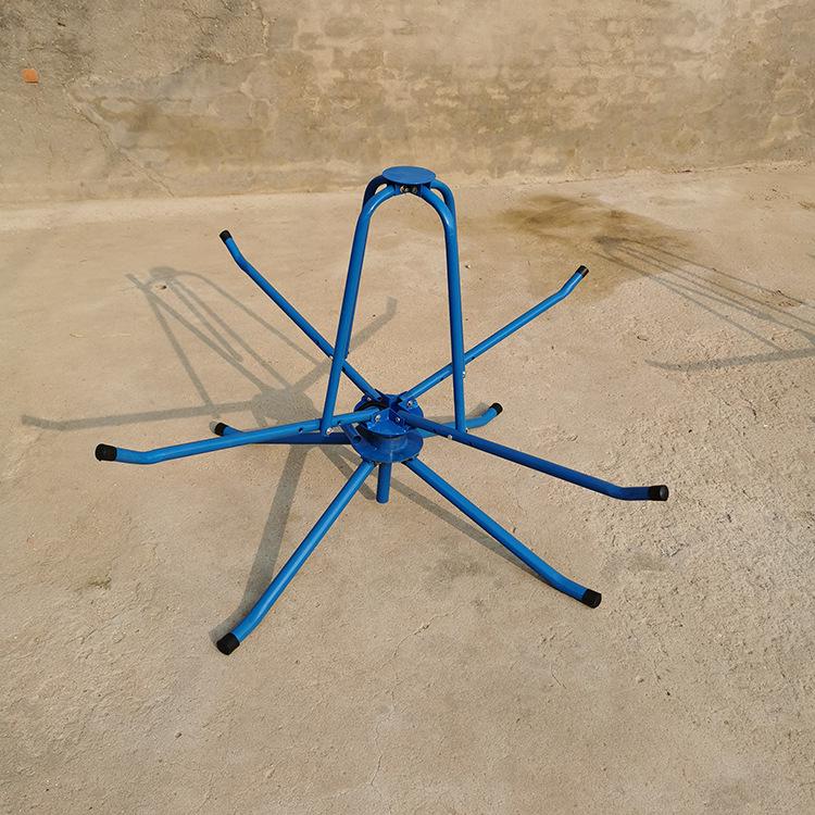 Držák pro pokládku potrubí podlahového vytápění a navíječka pro spirálu vodního rozdělovače