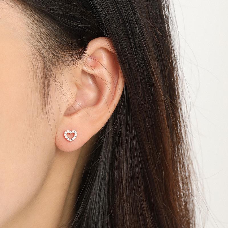 Korean Style 18K Diamond Heart Earrings with 3A Zircon - Versatile, Fashionable, and Simple Design