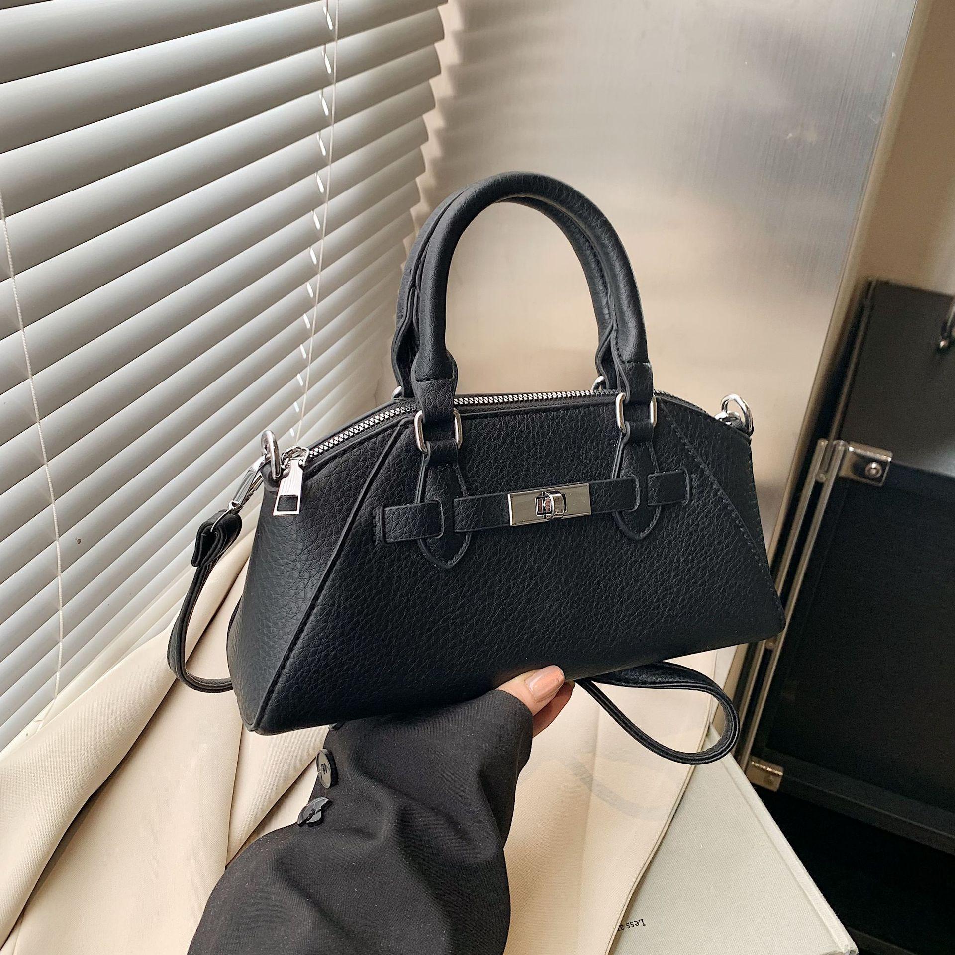 

Сумка-тоут кроссбоди с узором личи чёрный