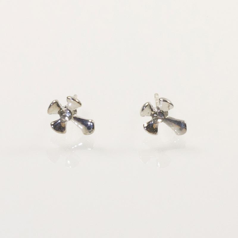 

Silver Needle Fashion Versatile Rhinestone Cross Love Light Luxury Gem Earrings Women s Small Earrings срібний