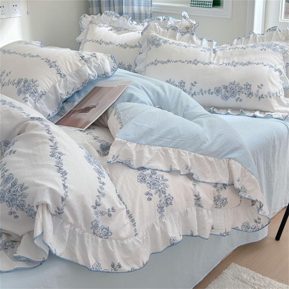 Ins Style Korean Princess Washed Cotton Four Piece Set Fresh Lace Duvet Cover Set, Bed Sheet Three Piece Set on the Bed
