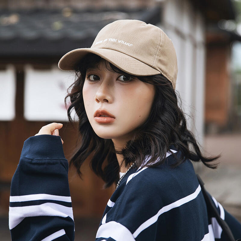 On the Moment Lettering Cotton Logo Ball Cap C4 Beige BEIGE