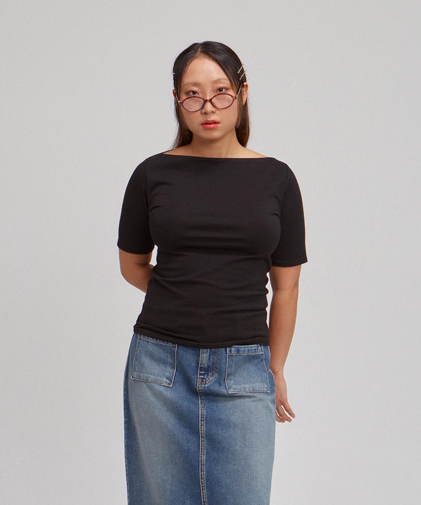 SALON DE YOHN Boat Neck Short Sleeve T_ Black