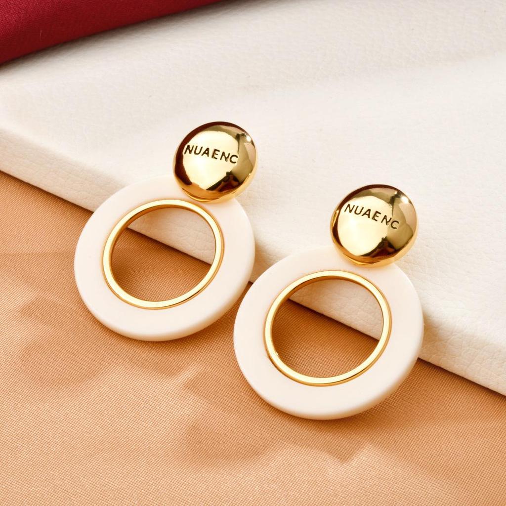 Trendy European & American High-End Niche Versatile Stud & Exaggerated Round Earrings