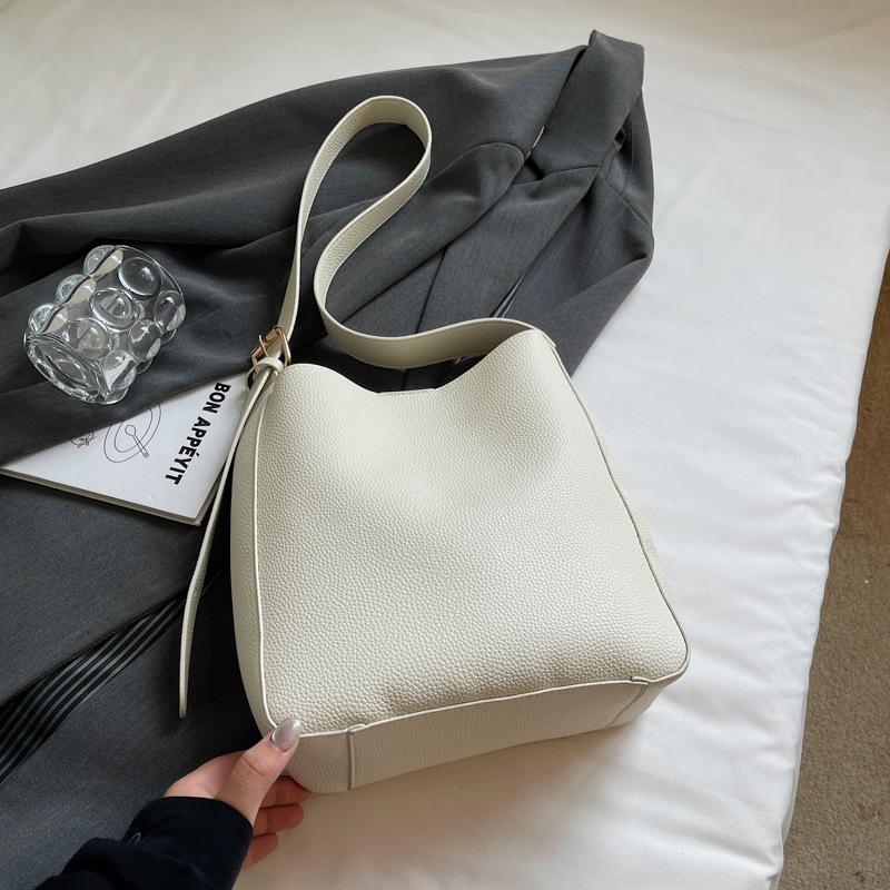 Women's bag new fashionable retro solid color lychee pattern high-end commuting versatile shoulder messenger bag