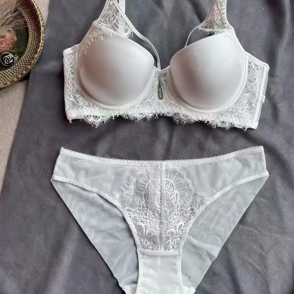 Französisches Sexy Glattes Nahtloses Ausgeschnittenes BH-Set, Push-Up Dessous-Set, Verbessert die Brustform & Sammelt Seitenfett für Frauen