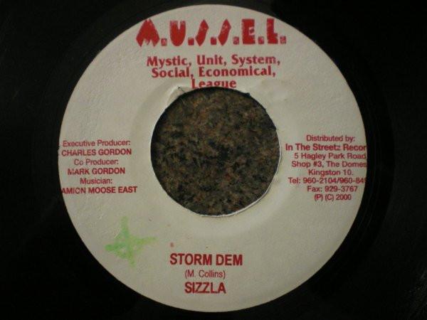 

7inch Record SIZZLA - Storm Dem NONE M.U.S.S.E.L. 2000 Jamaica Reggae, Ska & Dub Used