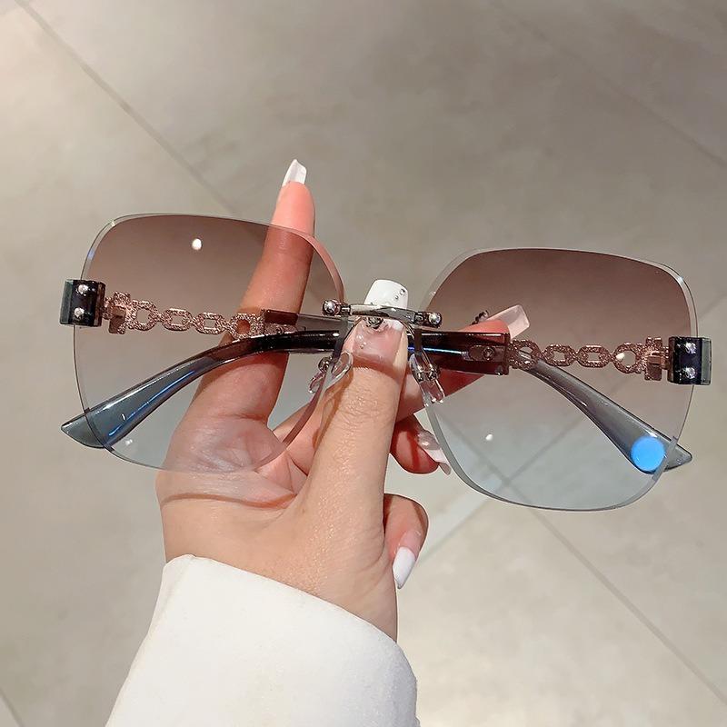 Gradient Tea Trendy Women Sunglasses Oversize Rimless Retro Shades for Decor Luxury Brand Design Driving Sun Glasses
