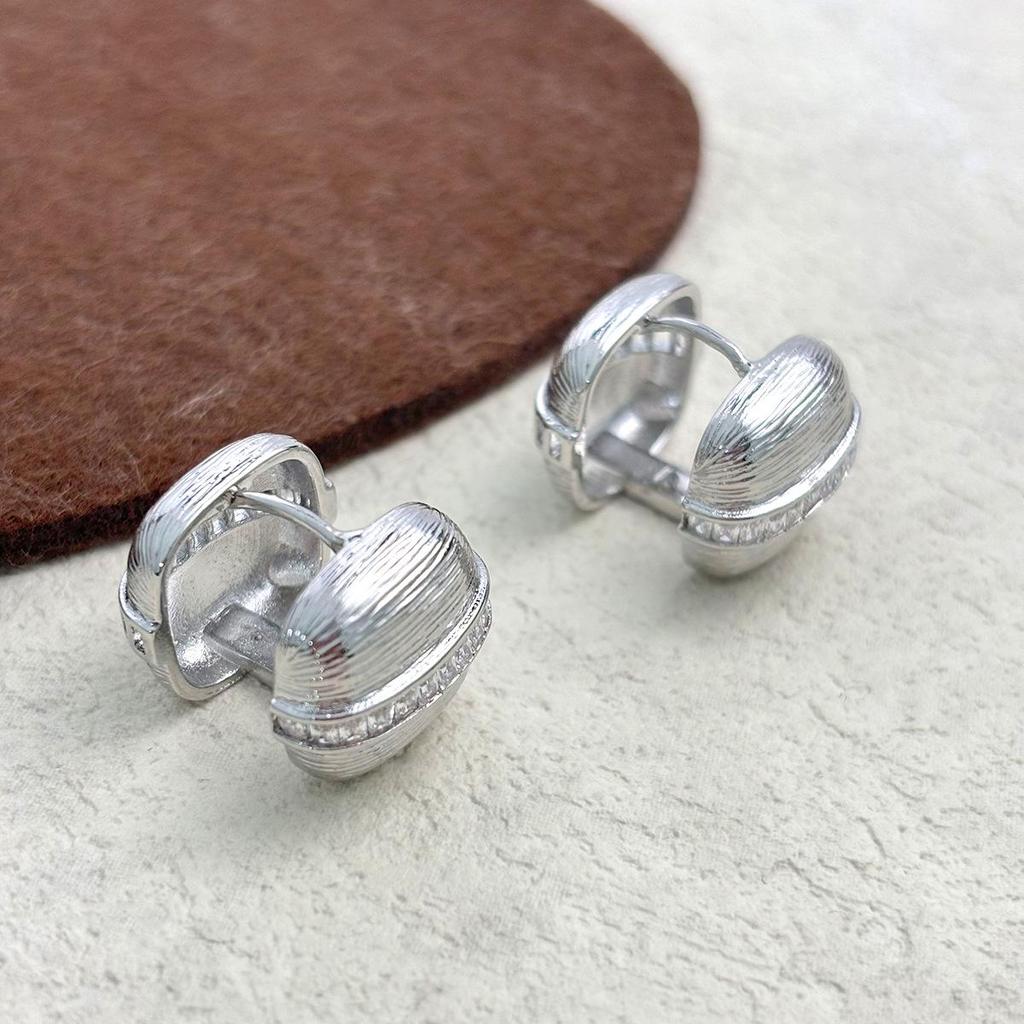 Elegant Zircon-Studded Geometric Ear Cuffs – Sophisticated New Year Style