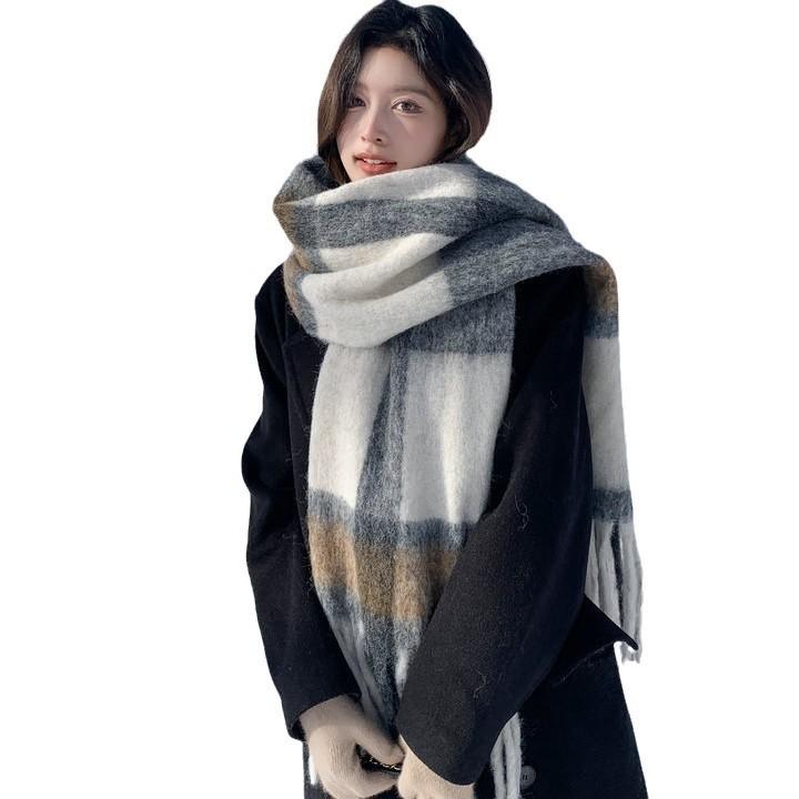 Contains retro plaid scarf women's Korean version new winter thickened warm shawl long fringed atmosphere scarf