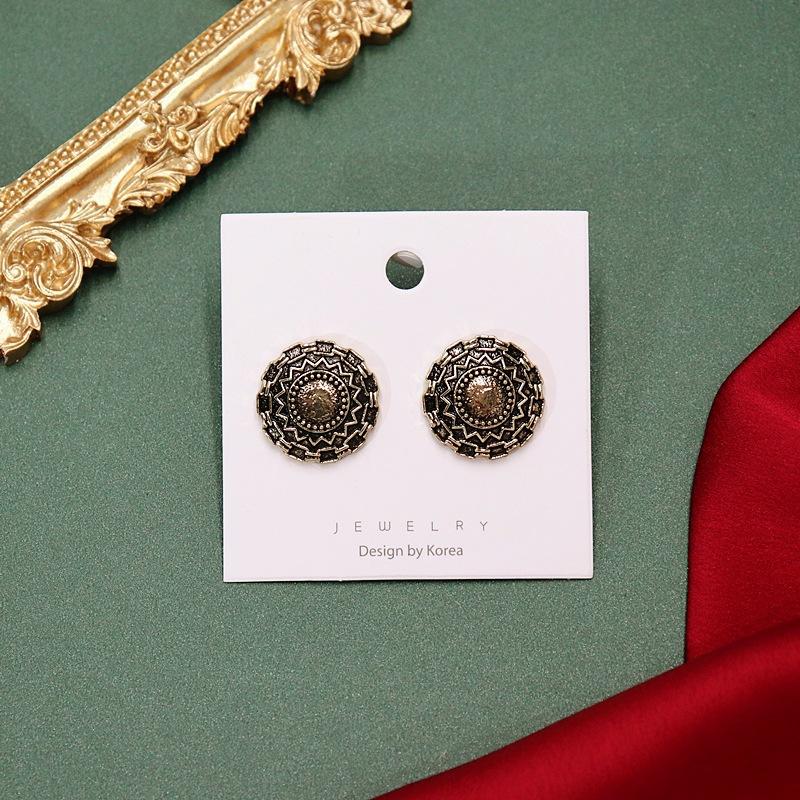 

Винтажные геометрические серьги-пусеты антикварные винтажные ощущение холодного металла жемчуг женские серьги для личности серьги