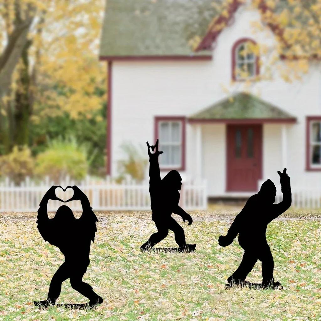 Bigfoot Metal Stake Outdoor Decor Big Foot Sasquatch Gifts for Men Women Bigfoot Silhouette Statues for Yard Art