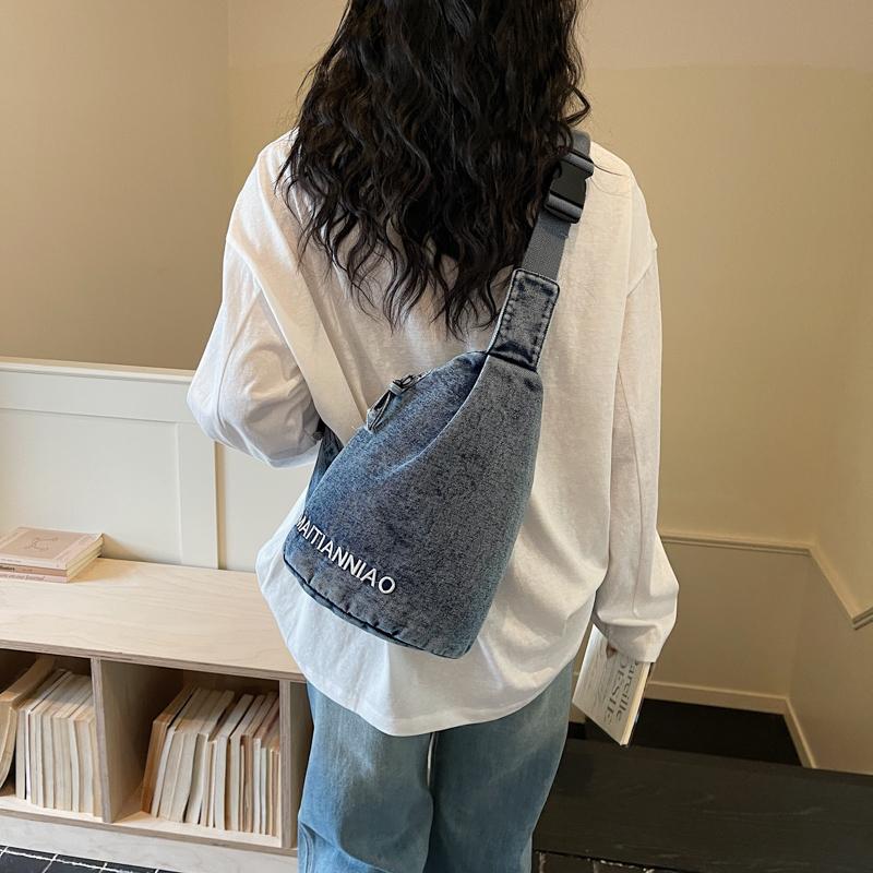 Denim Sling Bag Casual Chest Bag Lightweight Crossbody Backpack for Men and Women