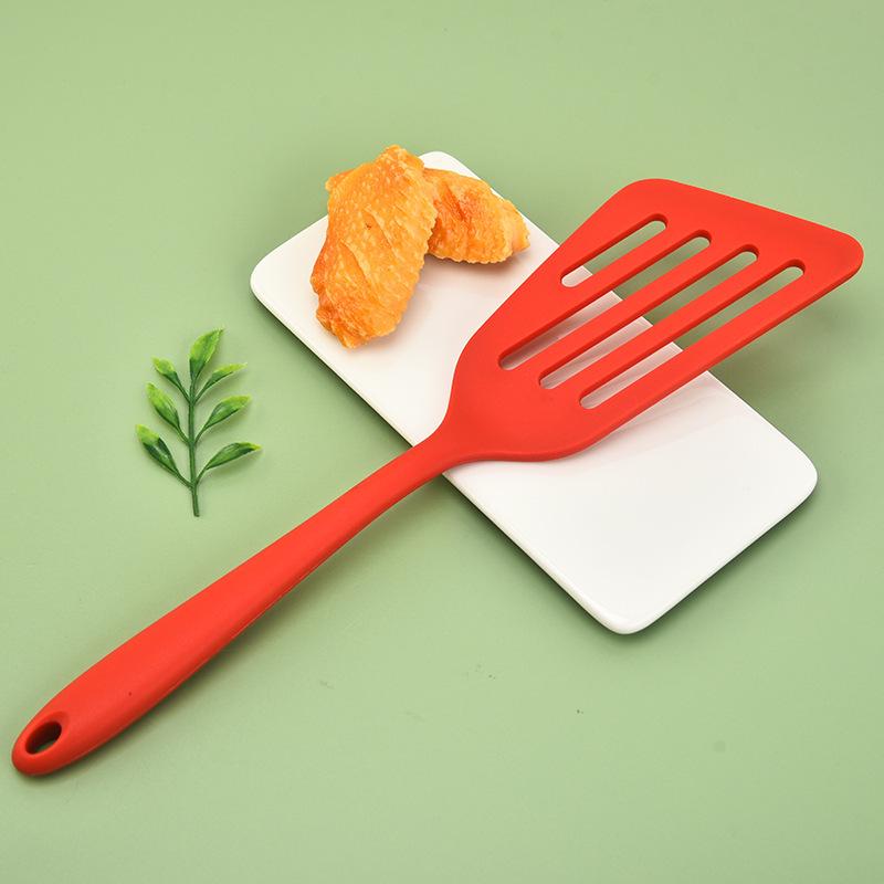 Silicone Non-Stick Slotted Fish Spatula - Household Kitchen Frying Tool
