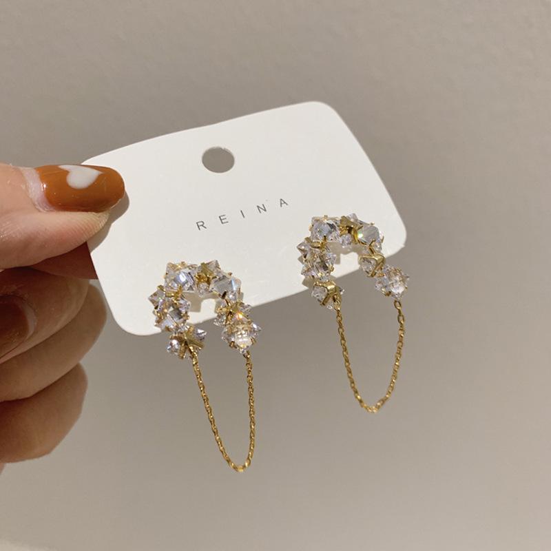 Women's Luxury Textured Metal Hoop Earrings - Versatile Niche Design