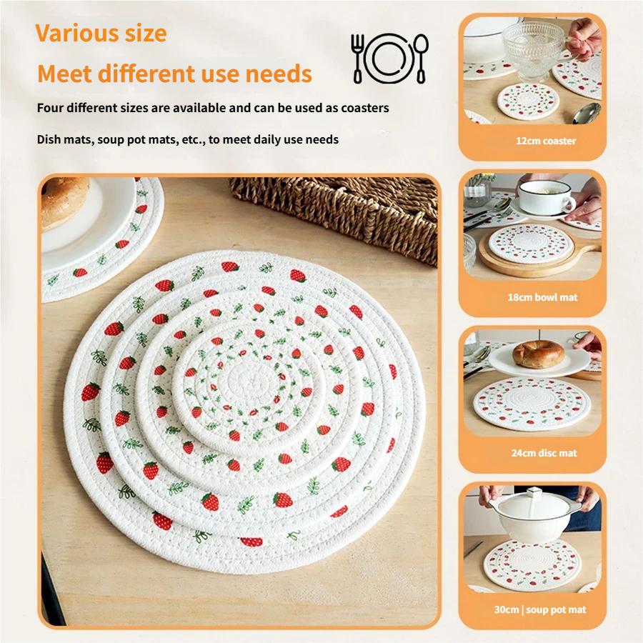 [Vierteiliges Set] Tischsets und Untersetzer aus Stoff mit Erdbeerdruck - Niedlicher Landhausstil, Fruchtthema, Schreibtisch-Hitzeschutz und rutschfeste Dekormatte