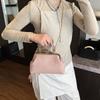 Fashion Chain Dinner Bag Summer New Retro Simple Shoulder Shell Bag Casual Messenger Bag Clip Bag