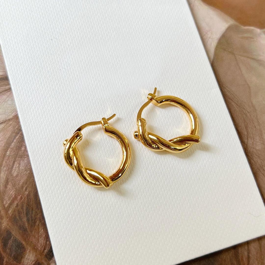 

2023 New Trend Popular Brand Earrings Luxury Jewelry for Women Fashion Designer Eardrop Fine Quality Women s Ear Stud