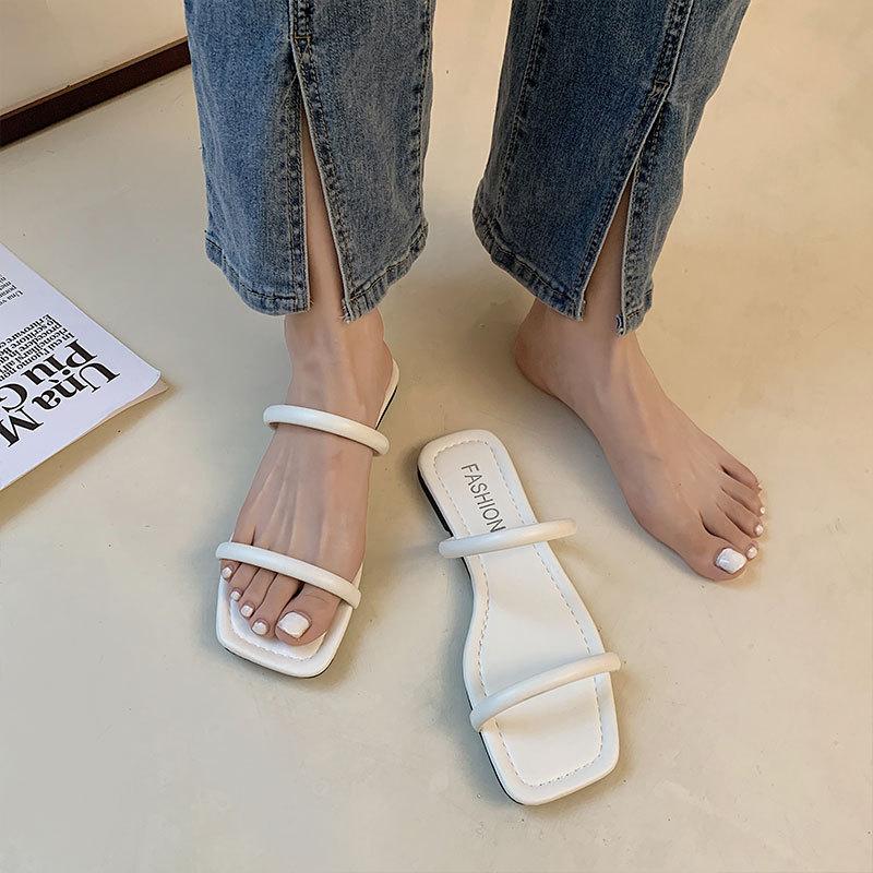 Internet celebrity square head sandals women's new summer niche open-toed soft sole word with slippers outside wearing beach shoes