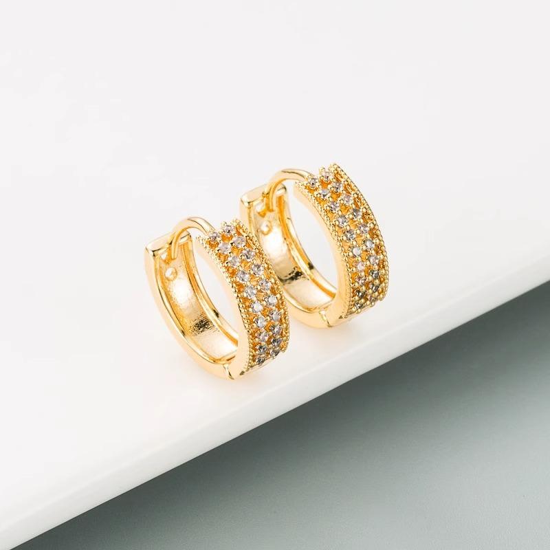 Retro Simple Gold Small Earrings Copper Inlaid Zirconia Female Ear Buckle Type Temperament Simple Studs Long-Lasting Color Office Versatile Daily Wear