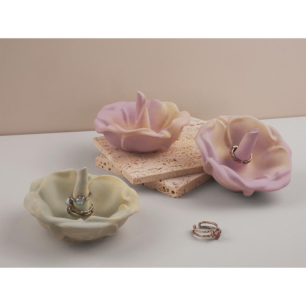 Easy to Use Rose Flower Ring Holder Mould Flexible Silicone Mold for Jewelry Dish Crafting Present for Crafting Lover