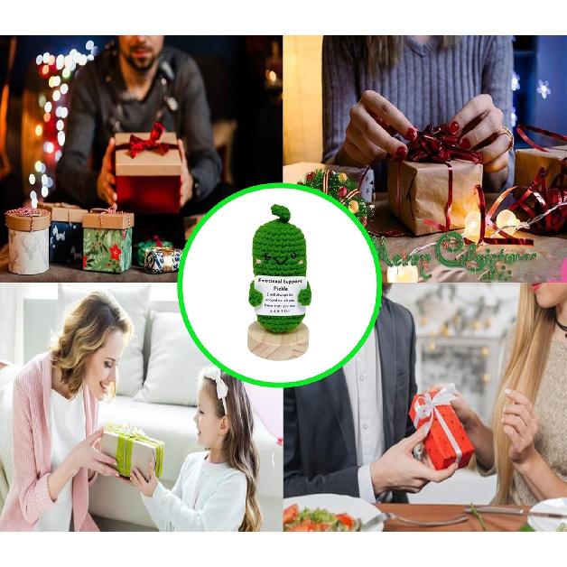 Emotional Support Pickle, Encouraged Crochet Pickle Cucumber Gift,Cheer Up Gifts for Friends or Family Festival Decoration Encouragement