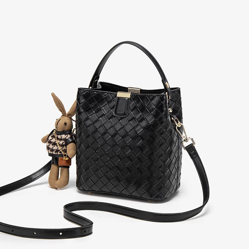 Premium Contrasting Color Bucket Bag Women'S Autumn And Winter Retro Versatile Shoulder Bag Commuter Messenger Bag