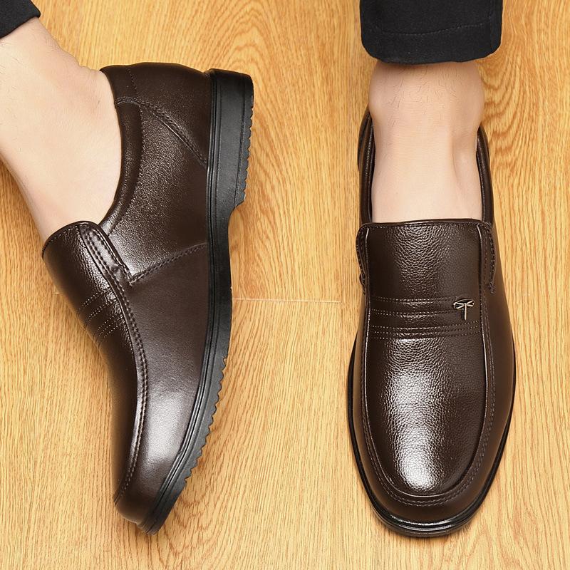 

Сандалии из коровьей кожи Мужские туфли с полыми отверстиями Мужские кожаные туфли Кожаные дышащие туфли для пап среднего возраста 37