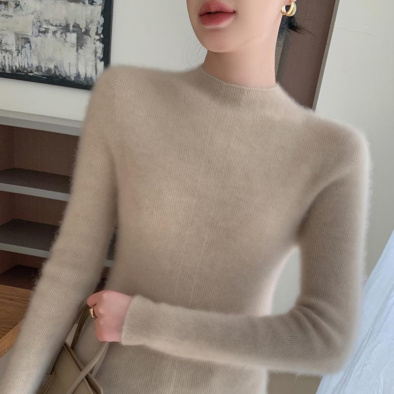 Women's Seamless Cashmere Slim-Fit Knitted Sweater - Half-High Collar Base Layer, 2025 Collection