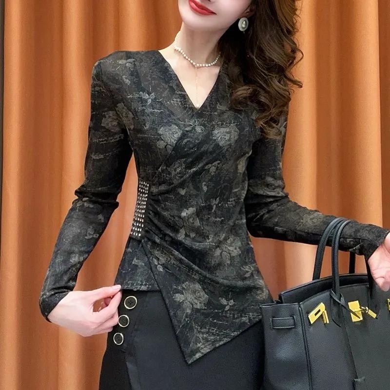 New French Mesh Top Slim Long Sleeves Printed Design Elegant V-neck T-shirt Fashionable Autumn Bottoming Shirt