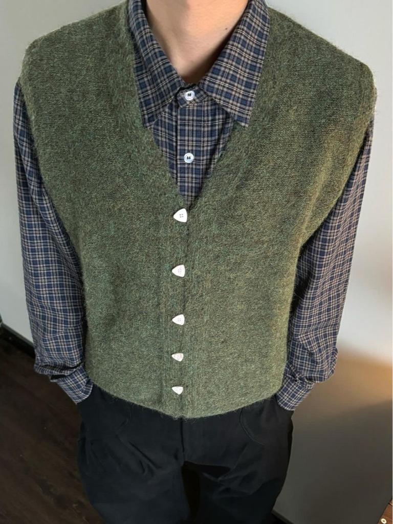 Unisex Autumn V-Neck Knitted Sleeveless Vest - Casual Korean Style Sweater for Layering