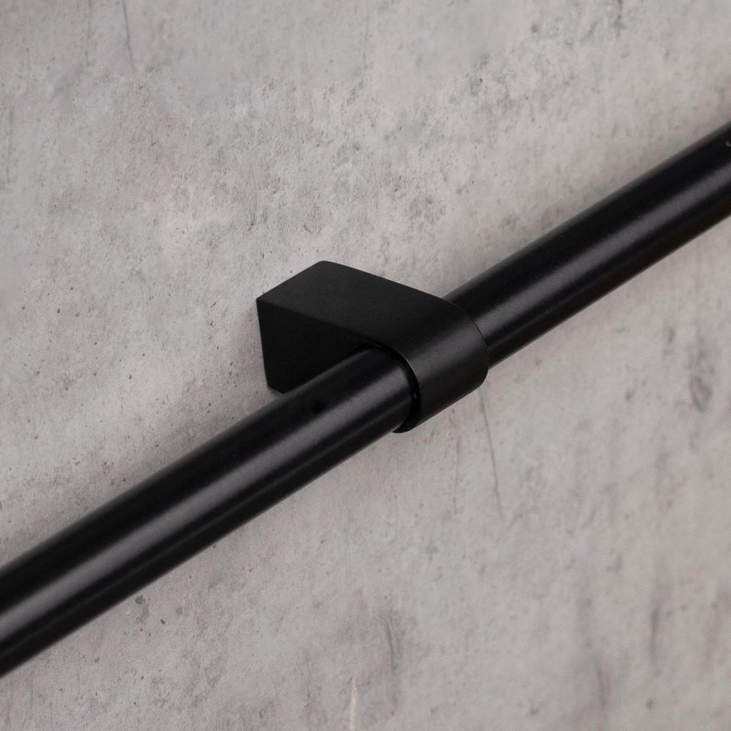 Black railing bracket, mounts to 16mm black pipe, loft