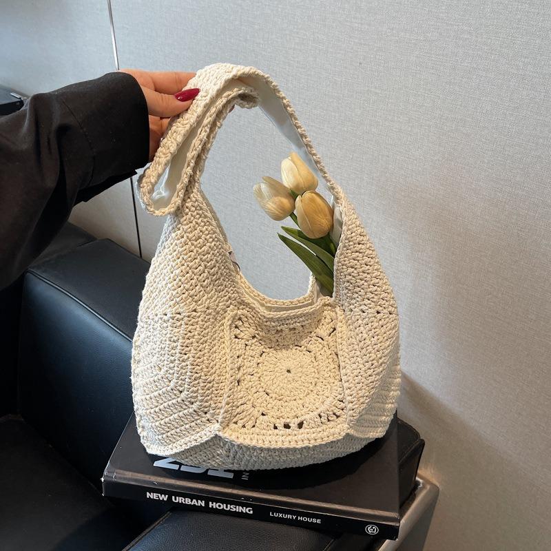 Retro Knitted Tote Bag Women's New Large-capacity Shoulder Bag Vacation Beach Bag Versatile Leisure Bag