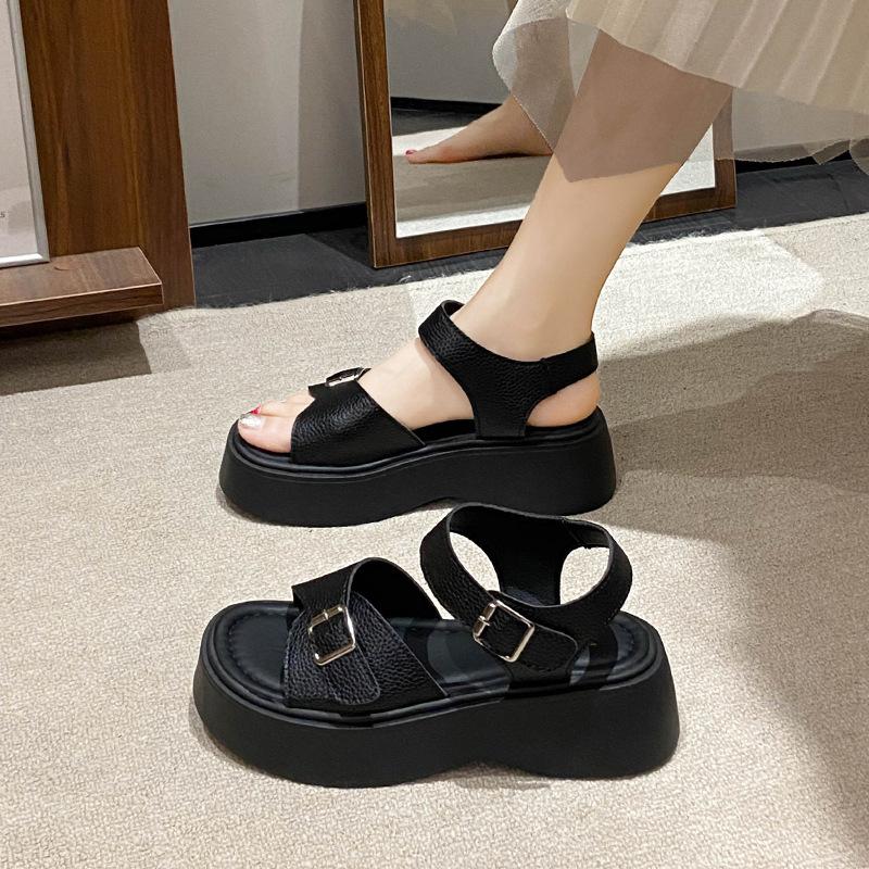Platform Sandals Women's 2025 Summer New Korean Version Fashion Round Head Open-toed Belt Buckle Casual Beach Roman Sandals