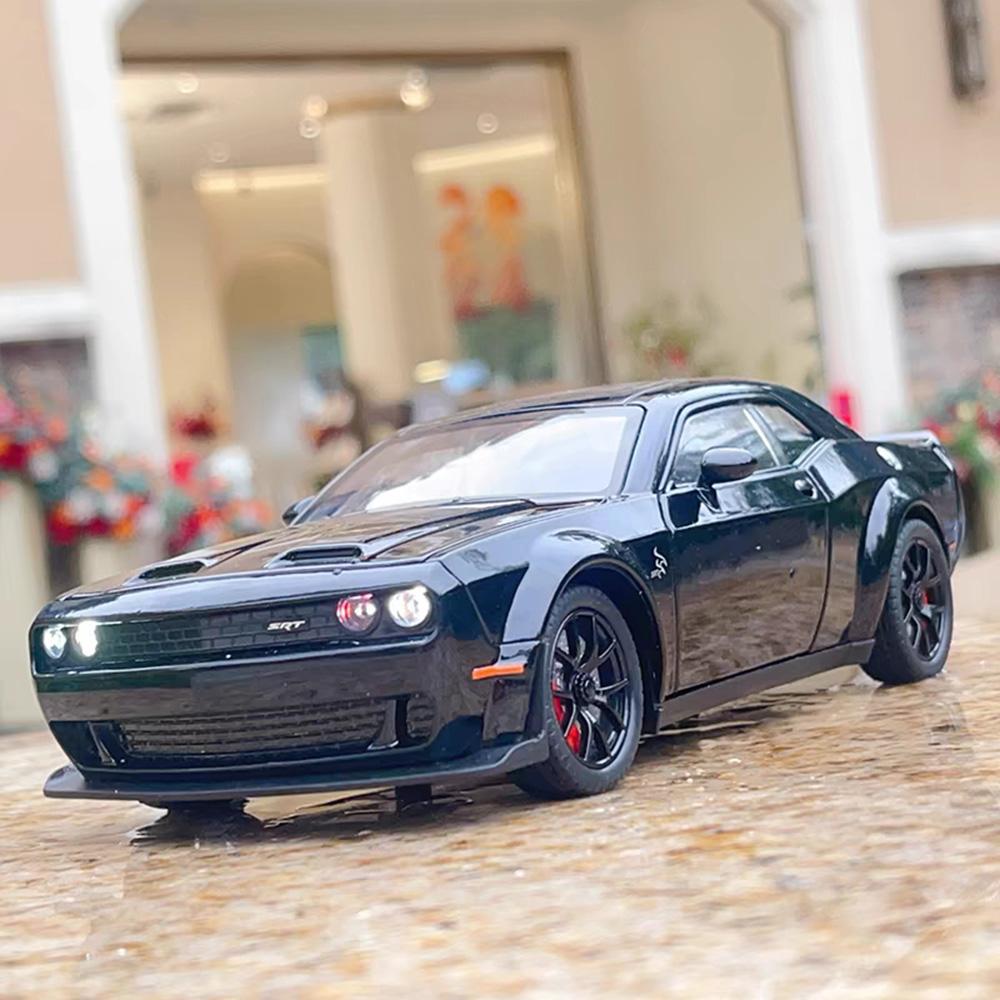 1:24 Challenger SRT Hellcat Toys Sports Cars Models Alloy Diecast Sound Light Police Car Doors Opened Vehicles Christmas Gifts