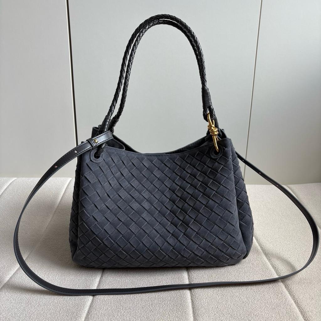 Cross-border First-layer Matte Cowhide Woven Parachute Bag Autumn and Winter Portable Bucket Bag Versatile Shoulder Messenger Women's Bag