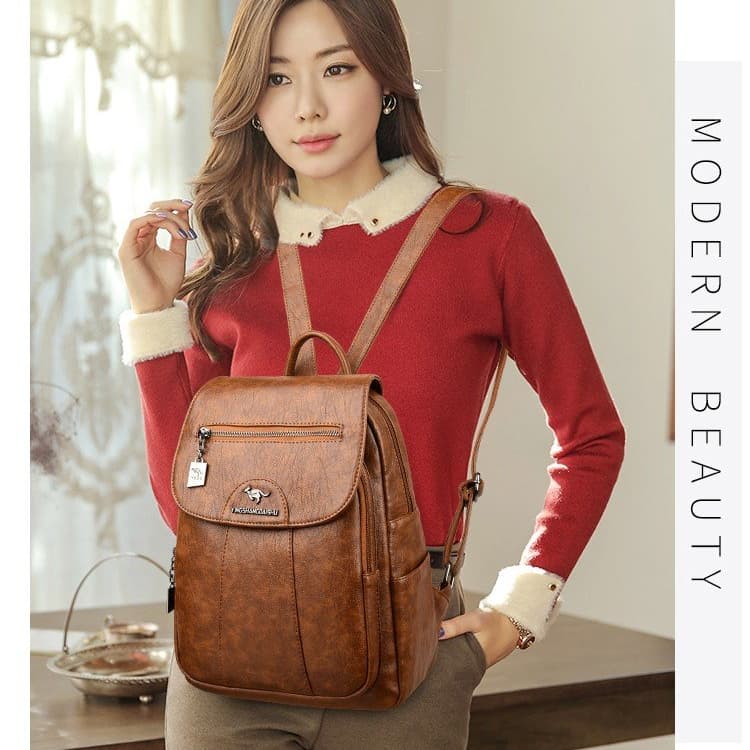 New large-capacity women's backpack.