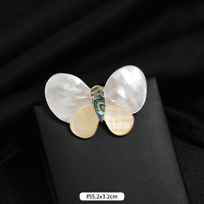 Natural Freshwater Shell Butterfly Brooch Niche Design Elegant Literary Temperament Pin Abalone Shell Heart-shaped Corsage Woman