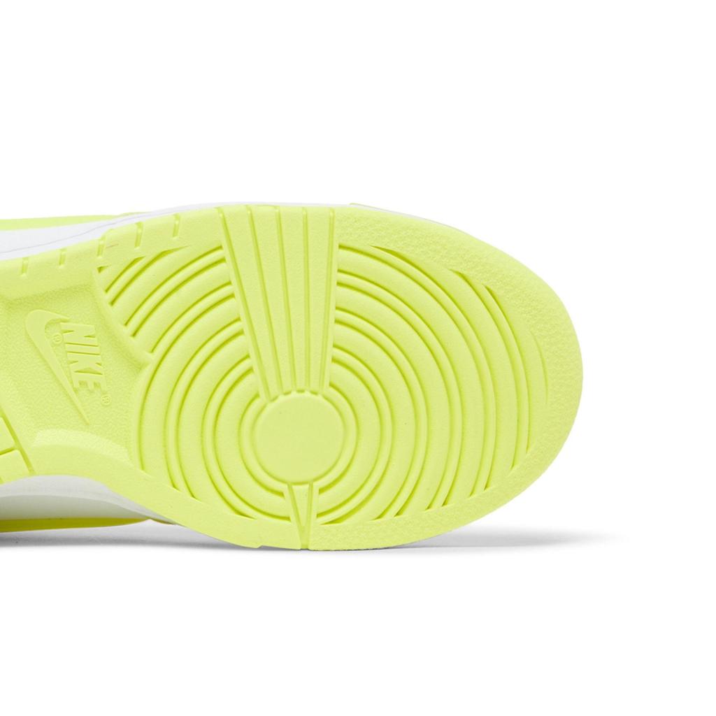 Nike Womens Dunk Low Twist 'Lemon Twist' (women's sizes) Light Lemon Twist / Light Lemon Twist / White Skateboard Shoes DZ2794 700