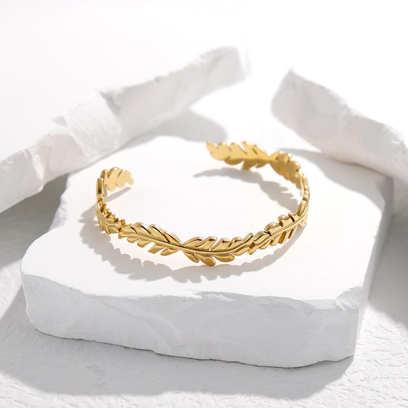 Hypoallergenic Leaf Opening Bracelet Female Creative Hydraulic Stainless Steel Bracelet Foreign Trade Gold-plated Jewelry