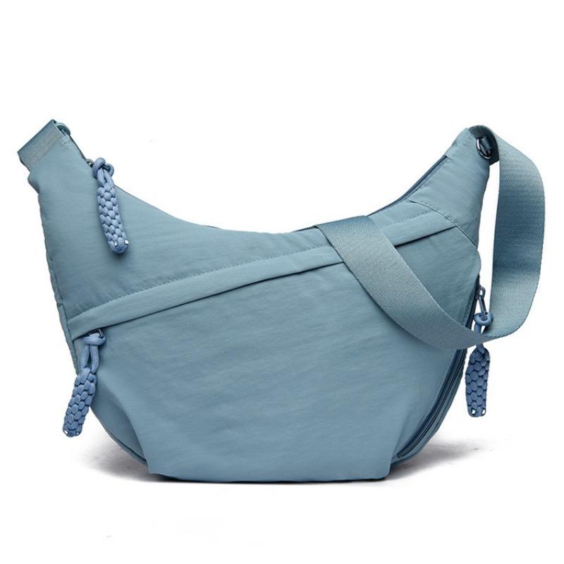 Simple and large-capacity messenger bag women's new small satchel solid color fashion shoulder bag versatile dumpling bag