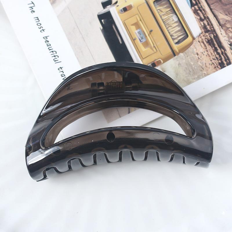 French Style Hair Claw Clips for Women Retro Leopard Print Hair Clip Hairpins Elegant Shark Clip Barrettes Crab Clamp Headwear