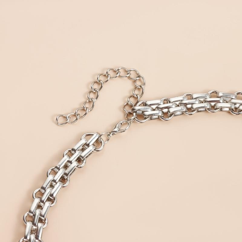 Unique Love Themed Alloy Necklace Versatile Accessory Clavicle Chain For Parties Dating Special Occasions