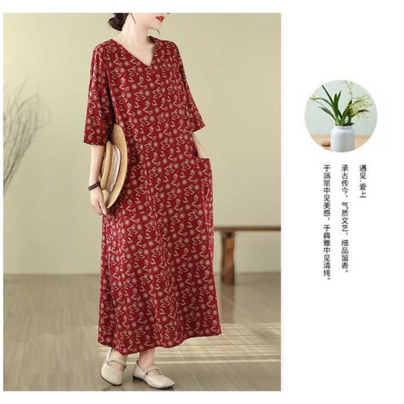 2025 Literary Retro Vacation Style Travel Dress Plus Covering Flesh Skinny V-Neck Long Dresses