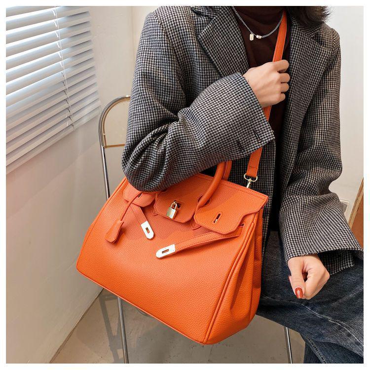 2021 Trendy Korean Style Women's Luxury Textured Crossbody and Shoulder Bag, Versatile Fashion Handbag