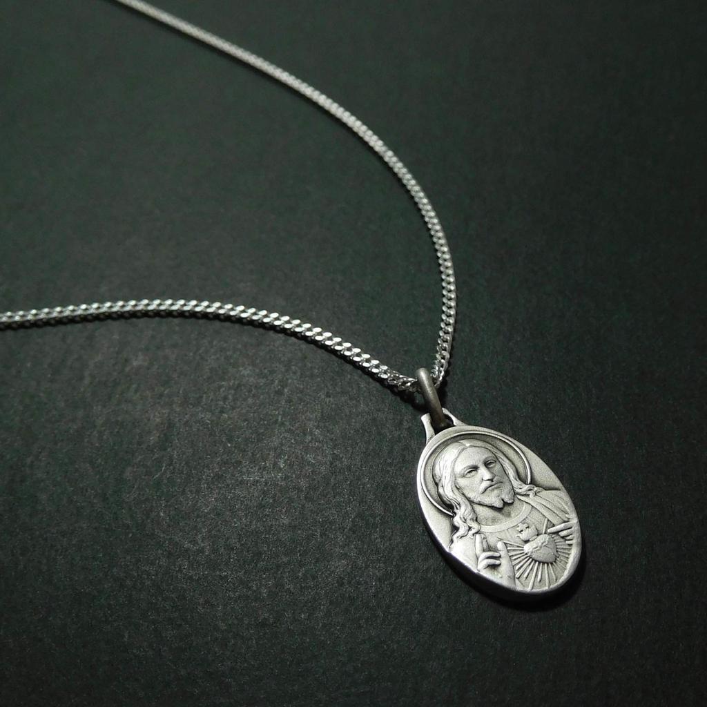 Pointing To the Sacred Heart Jesus Christ Medal Pendant Silver Made In France