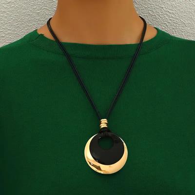 1 Black Gold Color Scheme Pendant Ring Necklace Retro High-end Versatile Jewelry Collarbone Chain Autumn and Winter Sweater Chain