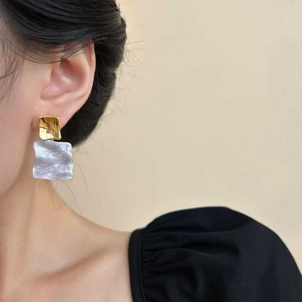 Simple Geometric Cold Wind Stud Earrings Unique Earrings Niche Design Sense High Sense Fresh Earrings