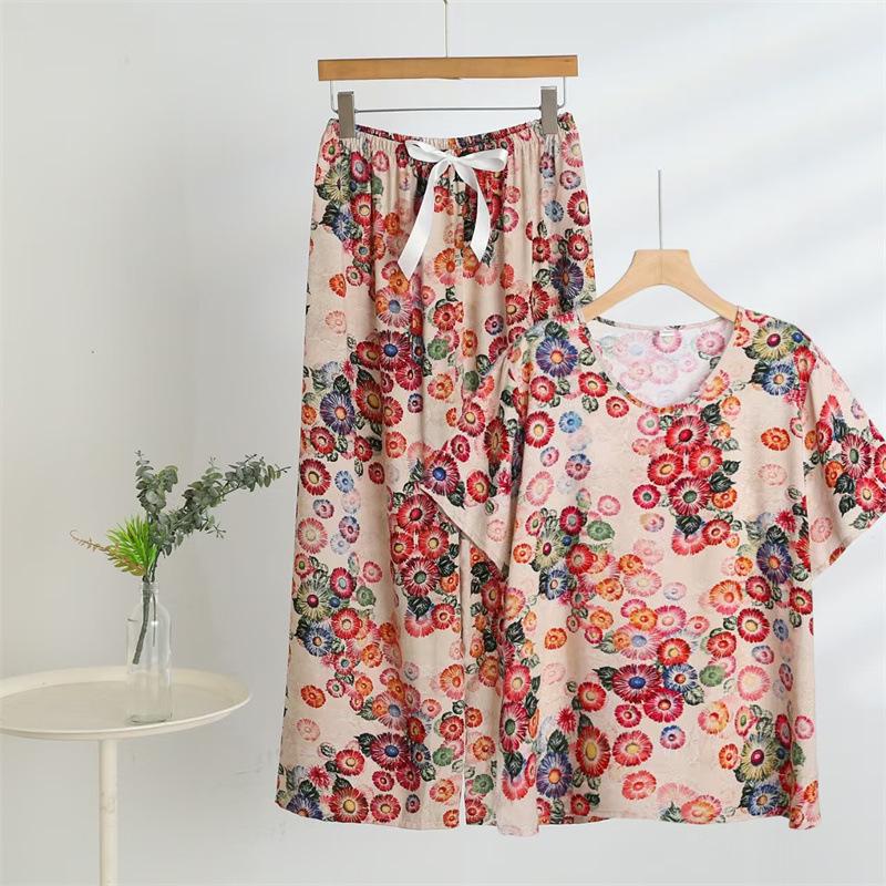 

Летний женский комплект из хлопка и вискозы с цветочным принтом, состоящий из топа с V-образным вырезом и короткими рукавами и брюк широкого покроя, для мам среднего и пожилого возраста 5XL