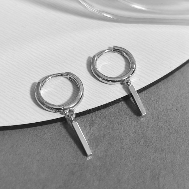 

Мужские и женские серебряные серьги-кольца высшего качества с нишевым дизайном - стильные и красивые модные серьги-подвески